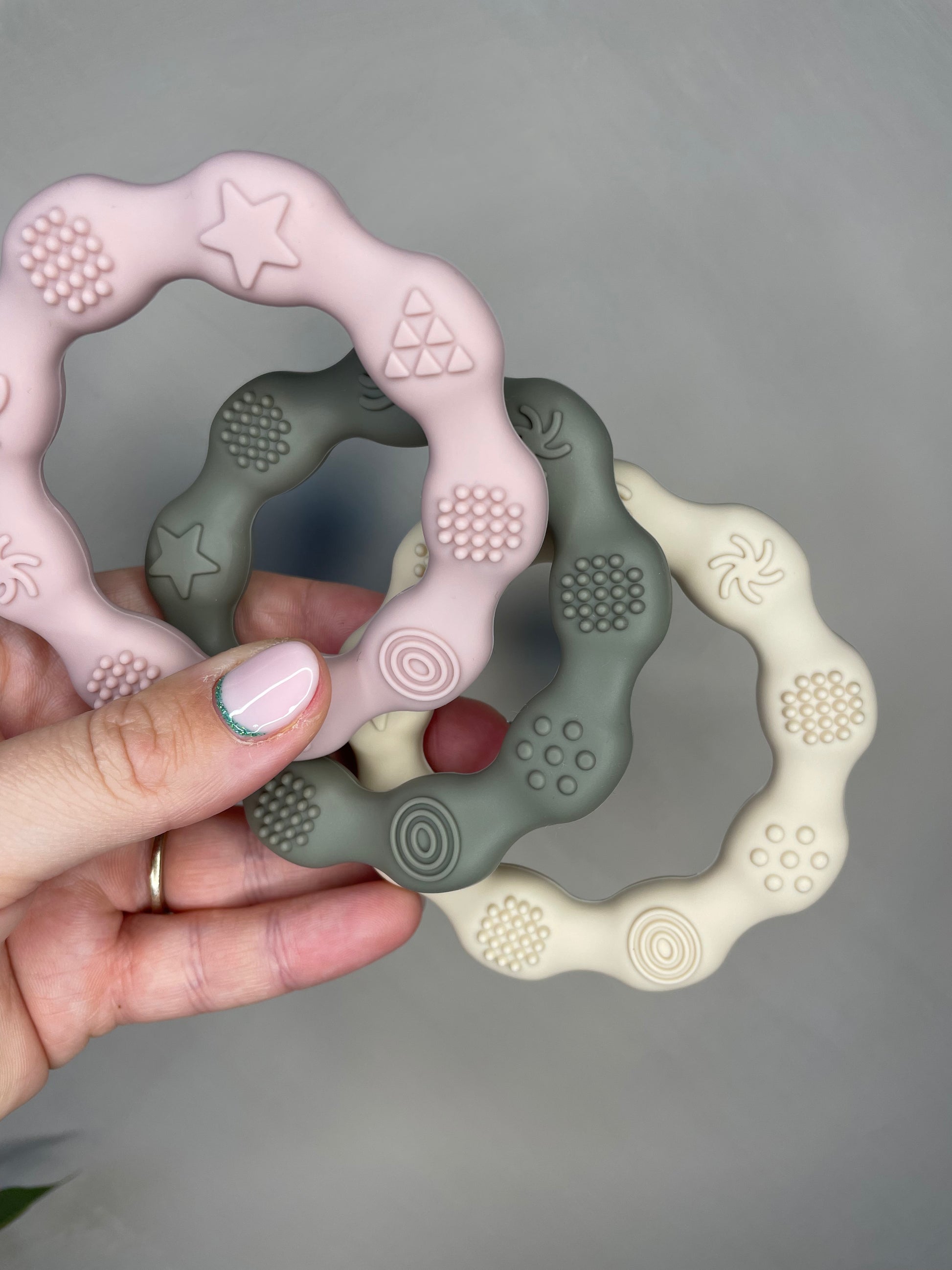 teething ring with bag